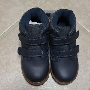 OshKosh B'gosh High-Top Boots size 10
